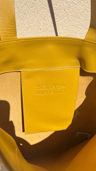 Bolso Tote Piel Vacuno Amarillo Bad Bunny x Zara