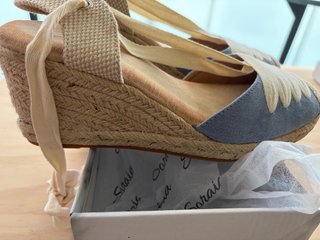 Zapatillas de esparto con cordones