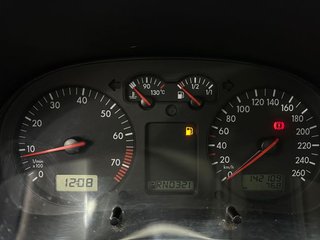 Volkswagen Golf 1.6 HIGHLINE AUTOMATIC 100cv Nacional