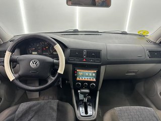 Volkswagen Golf 1.6 HIGHLINE AUTOMATIC 100cv Nacional