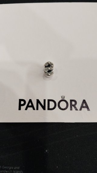 Charm de Pandora con la letra S