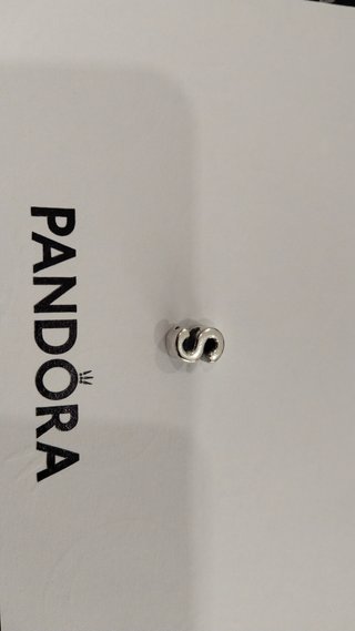 Charm de Pandora con la letra S