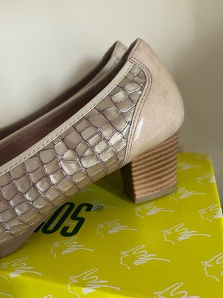 Zapatos Pitillos Beige Talla 41