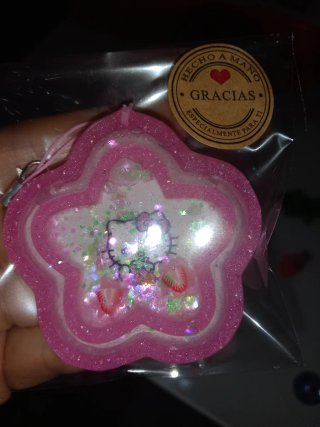 Llavero sensorial Estrella Hello Kitty con Fresas