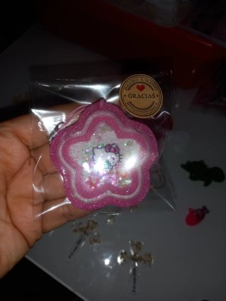 Llavero sensorial Estrella Hello Kitty con Fresas
