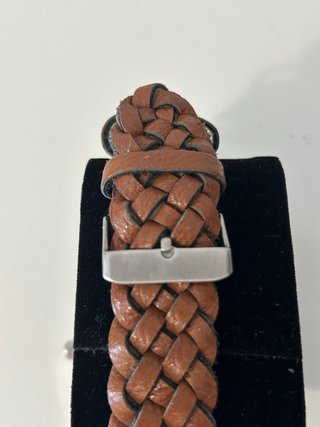 Reloj Bershka marrón y plateado