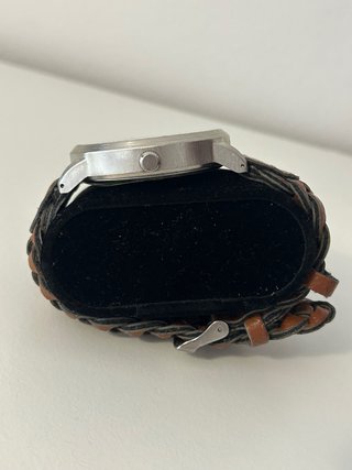 Reloj Bershka marrón y plateado