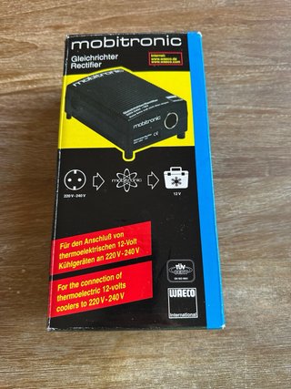 Adaptador Waeco Mobitronic 220-240V a 12V