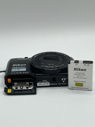 Nikon Coolpix S7000 fotocamera digitale
