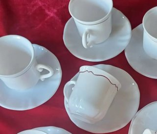 Juego de café 7 servicios Arcopal ribete granate
