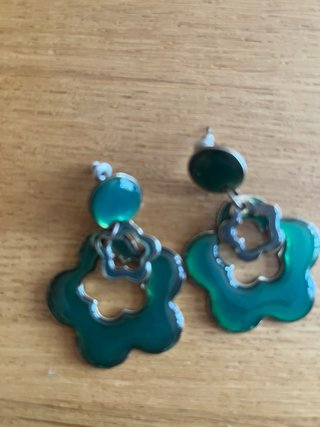 Pendientes flor verde y plateados