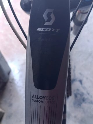 Bicicleta Scott Genius 60