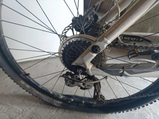 Bicicleta Scott Genius 60