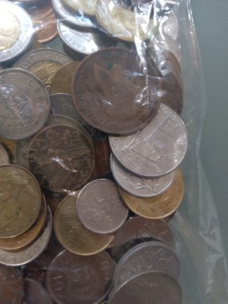 Mix di monete straniere e italiane