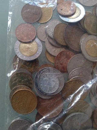 Mix di monete straniere e italiane