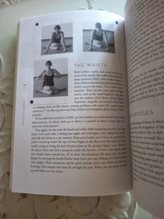 The Complete Guide to Yin Yoga The Philosophy a...