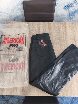 Pantalón American Pro suze 32 equivale aqui la 42