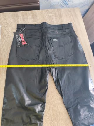 Pantalón American Pro suze 32 equivale aqui la 42