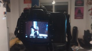 Nikon D7000 (reestreno, 7% uso) + Carg + 2 Bat