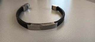 Pulsera cuero negro y acero plateado