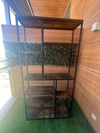 Estantería Metálica y Madera