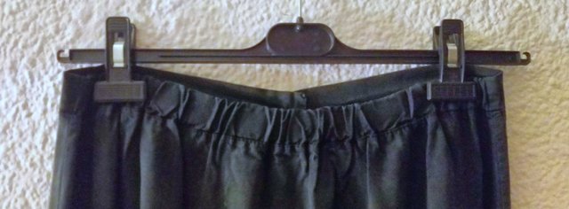Falda larga Tencel Pom Pom Negra