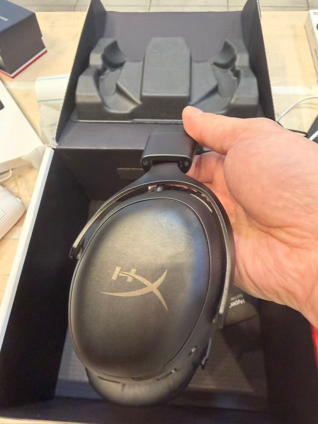 HyperX Cloud III,solo casco