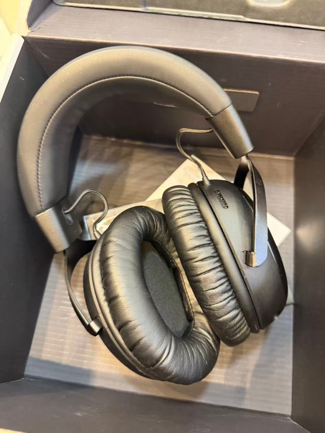 HyperX Cloud III,solo casco