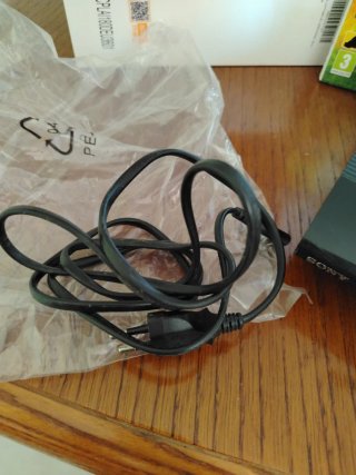 PlayStation 3 + 2 giochi + joystick +cavi