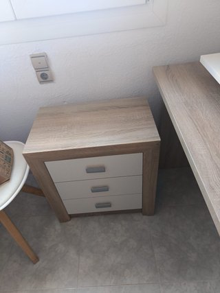 Escritorio madera con cajones