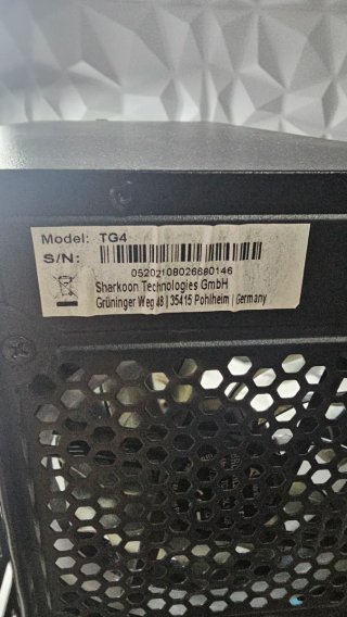 Caja PC Sharkoon TG4 RGB Negra