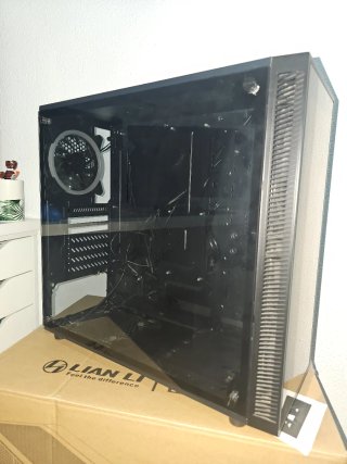 Caja PC Sharkoon TG4 RGB Negra