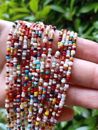 Collana donna etnica multifilo micro-perline