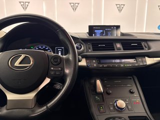 Lexus CT 200h 1.8 136cv Black & Grey