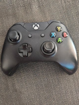 Xbox One  serie X  1Tb + Mando