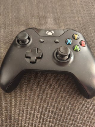 Xbox One  serie X  1Tb + Mando