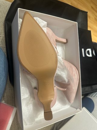 Zapatos Lodi rosa sin usar