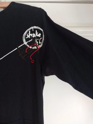 Vestido Desigual Negro con Estampado Dorado Talla