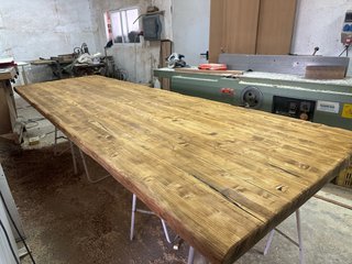 Mesa de madera rústica de carpintero