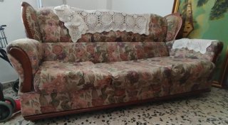 Se regala Sofá de 3 plazas floral