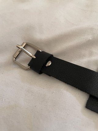Gargantilla negra con aro plateado