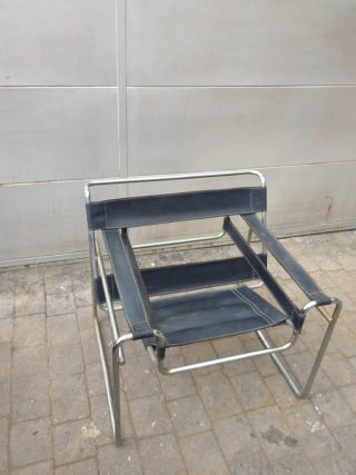 Poltrona Wassily- B3 di Marcel Breuer