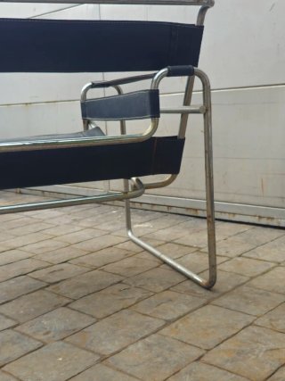 Poltrona Wassily- B3 di Marcel Breuer