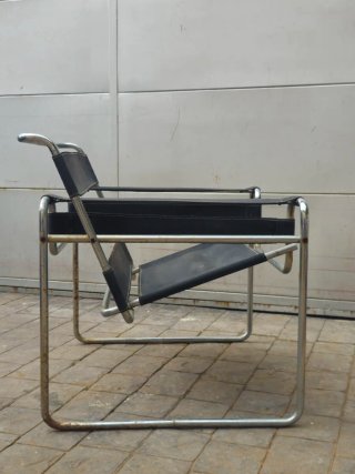Poltrona Wassily- B3 di Marcel Breuer