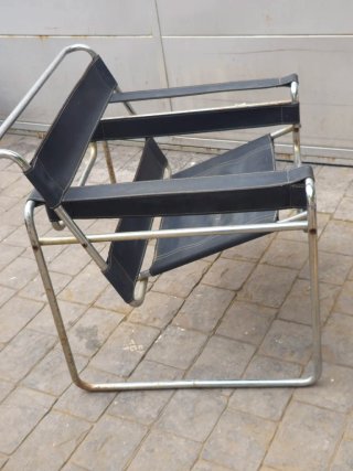 Poltrona Wassily- B3 di Marcel Breuer