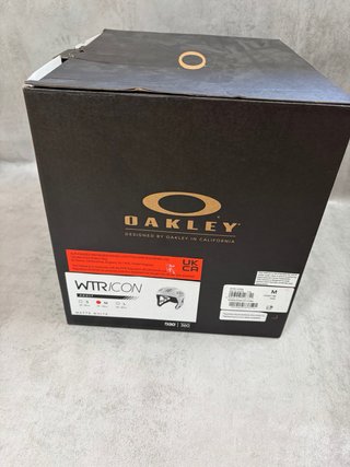 Casco Oakley Surf Talla M Blanco