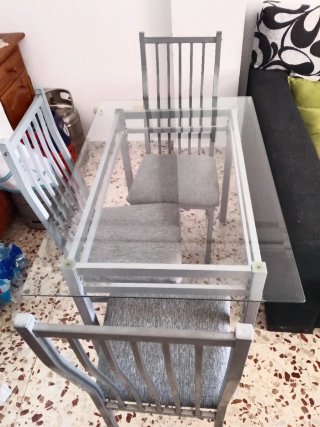 Mesa cristal y 3 sillas comedor Retirada en domici