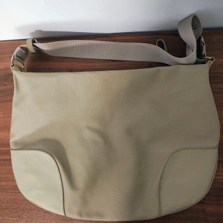 Bolso Lacoste Beige