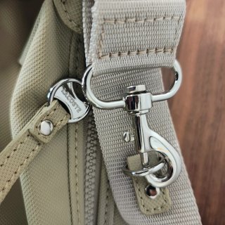 Bolso Lacoste Beige