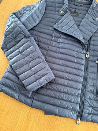 Chaqueta JOTT azul acolchada de primavera